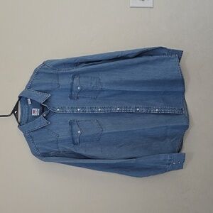Levi's shirt